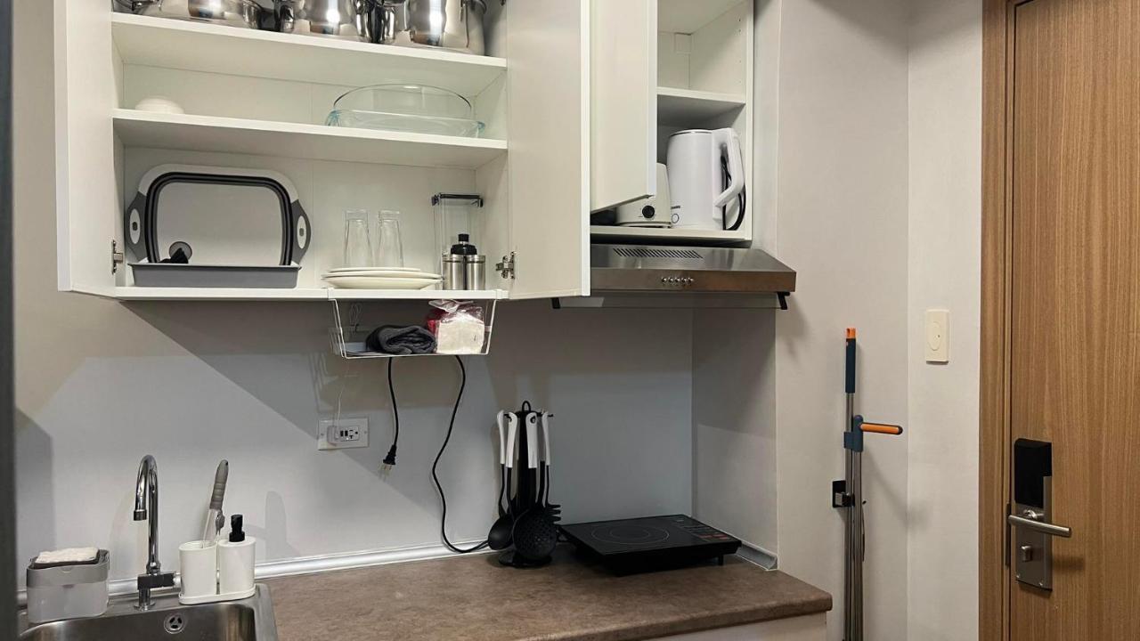 Taguig Budget Airbnb With Amenities Near Bgc And Airport Manila