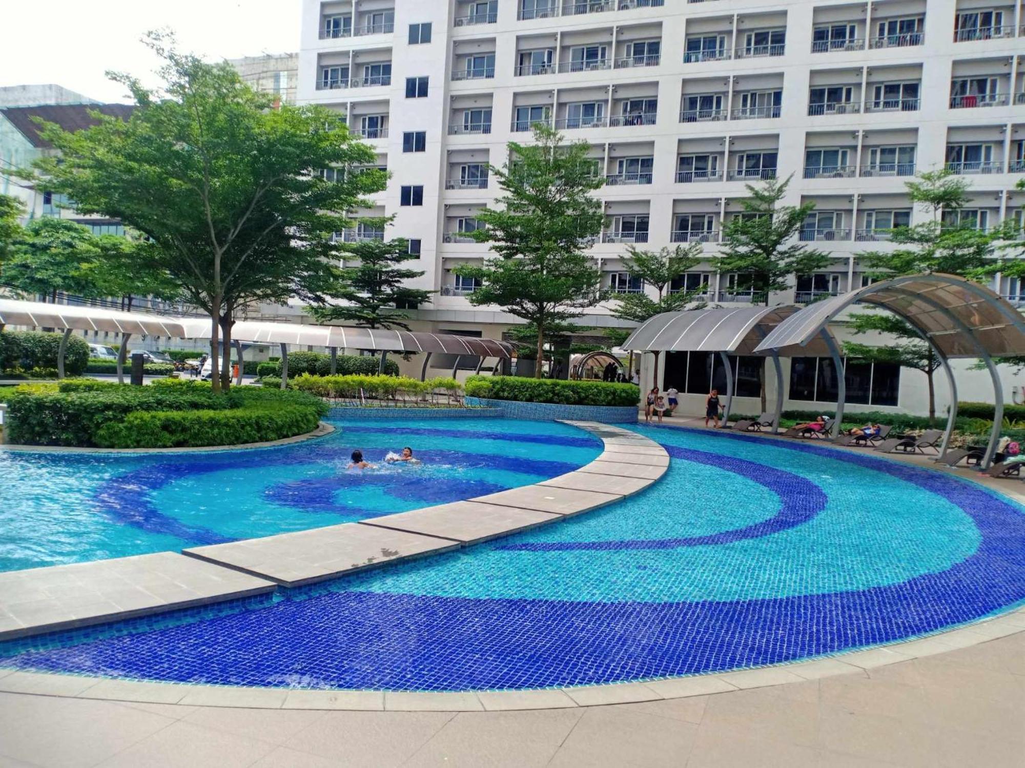 Taguig Budget Airbnb With Amenities Near Bgc And Airport